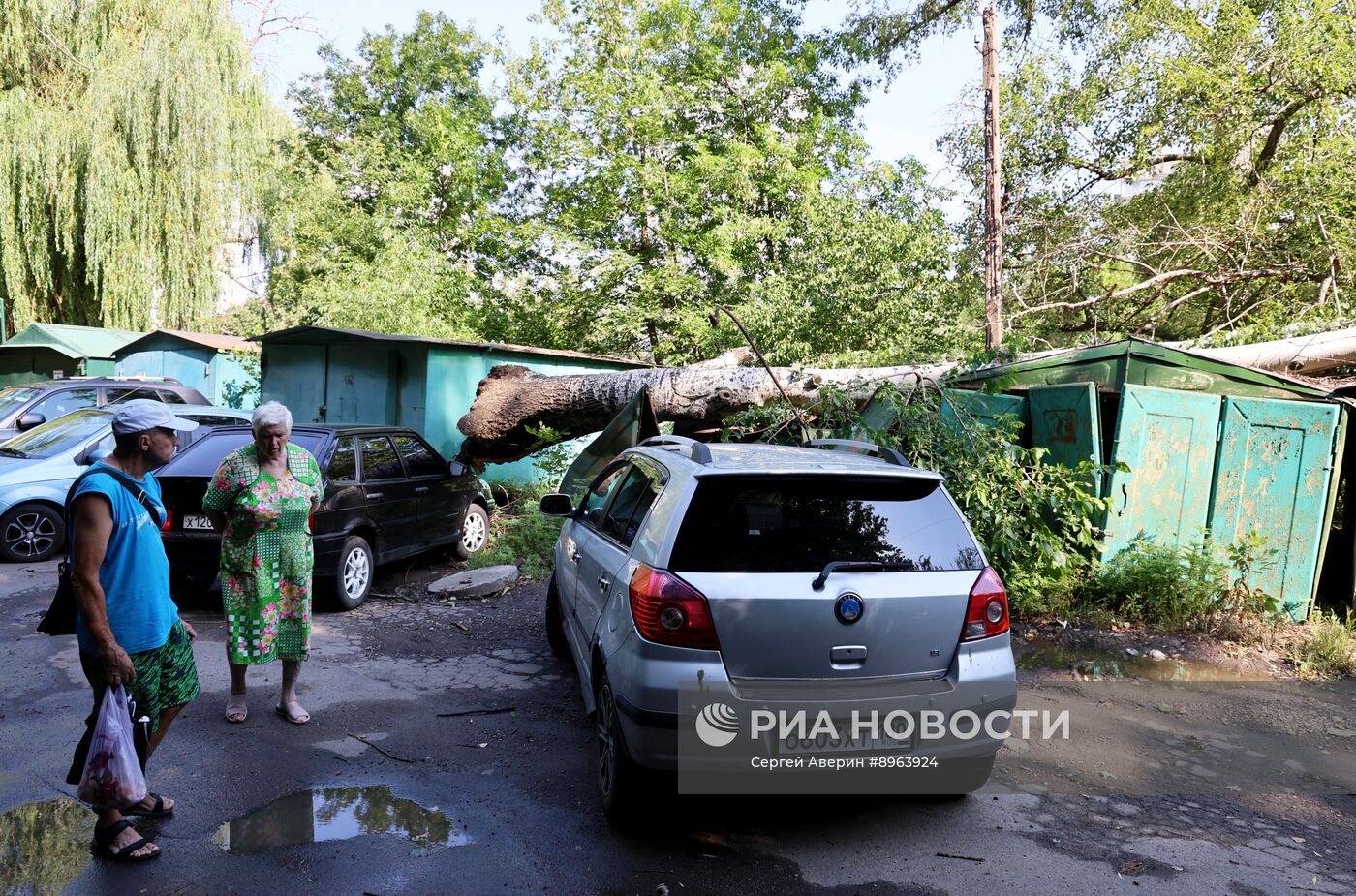 Последствия урагана в Донецке