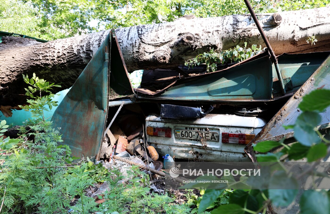 Последствия урагана в Донецке