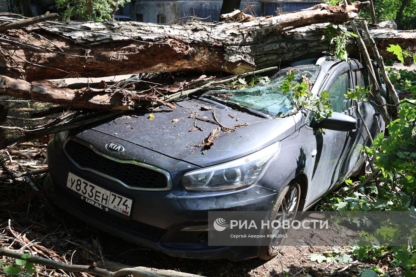 Последствия урагана в Донецке