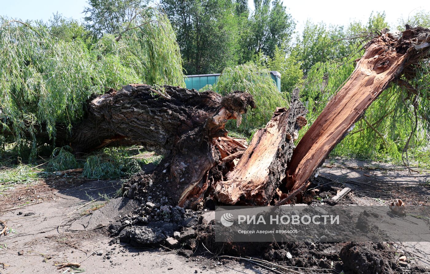 Последствия урагана в Донецке