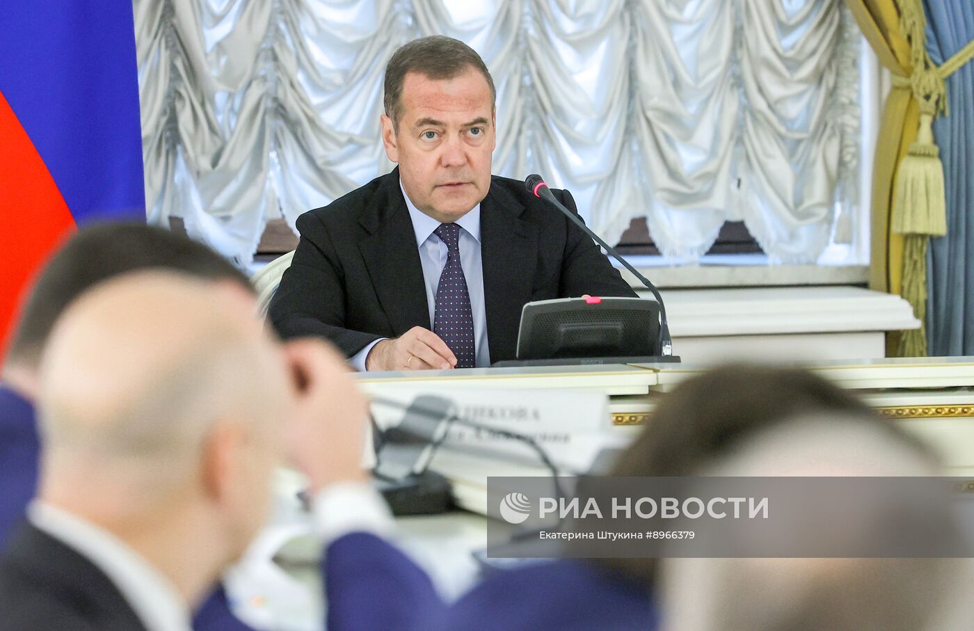 Зампред Совбеза РФ Д. Медведев провел совещание по вопросам совершенствования государственной миграционной политики