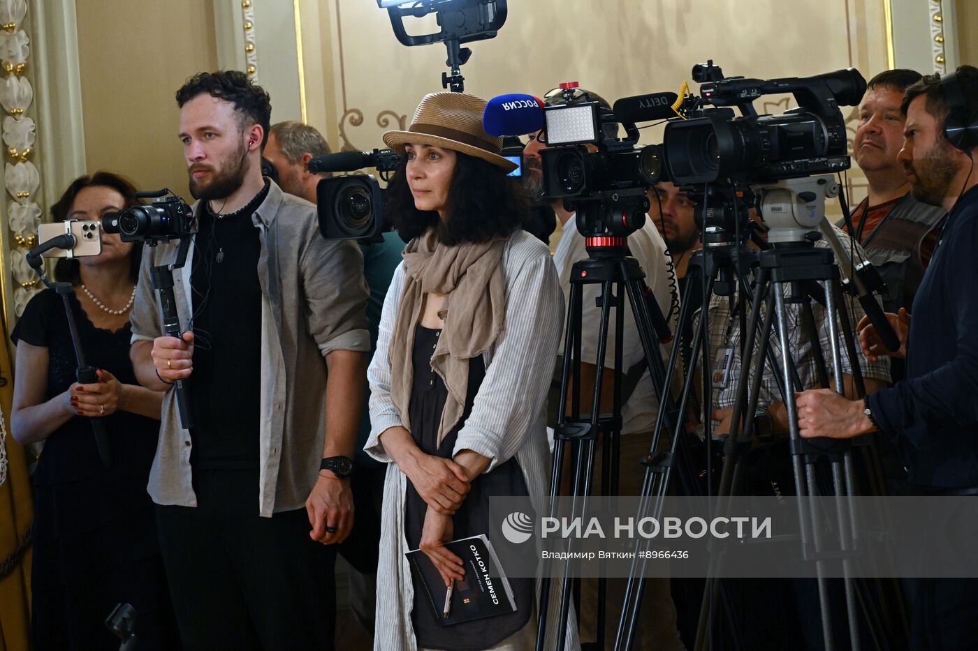 П/к постановщиков и артистов оперы "Семён Котко" в Большом театре