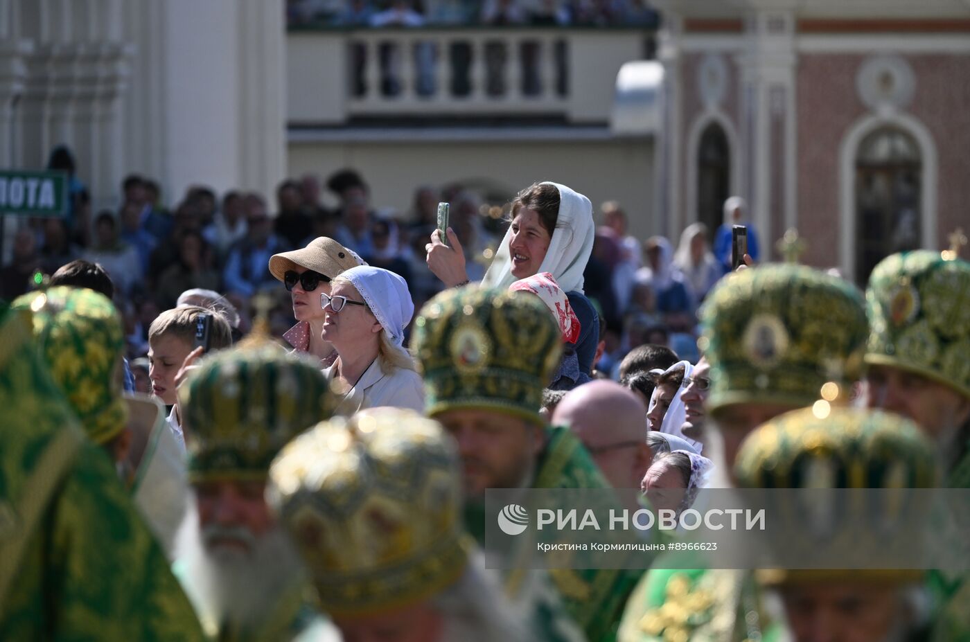 Патриарх Кирилл совершил праздничную литургию в Троице-Сергиевой лавре