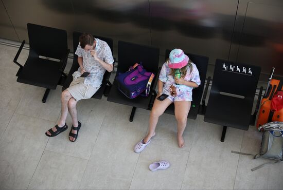 Прибытие первого рейса в аэропорт Геленджика после возобновления работы 