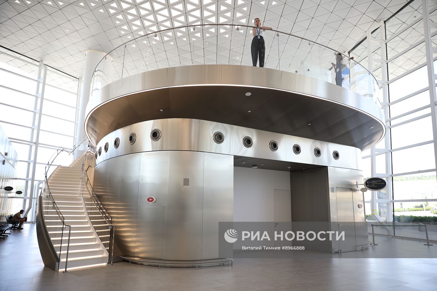 Прибытие первого рейса в аэропорт Геленджика после возобновления работы 