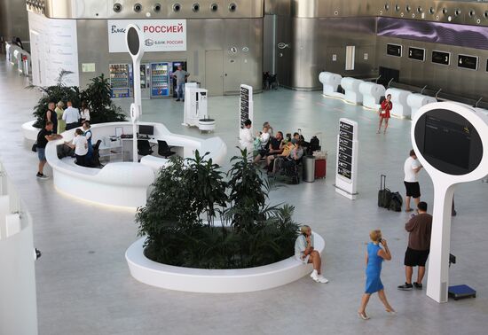 Прибытие первого рейса в аэропорт Геленджика после возобновления работы 