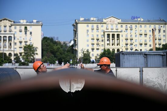 Работы по прокладке газопровода на Кропоткинском дюкере