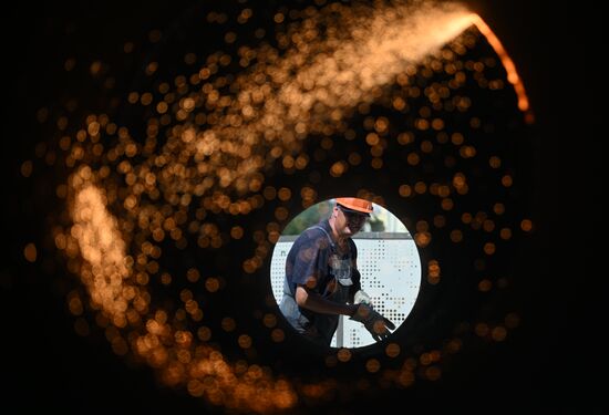 Работы по прокладке газопровода на Кропоткинском дюкере