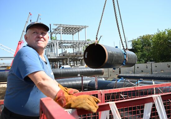 Работы по прокладке газопровода на Кропоткинском дюкере