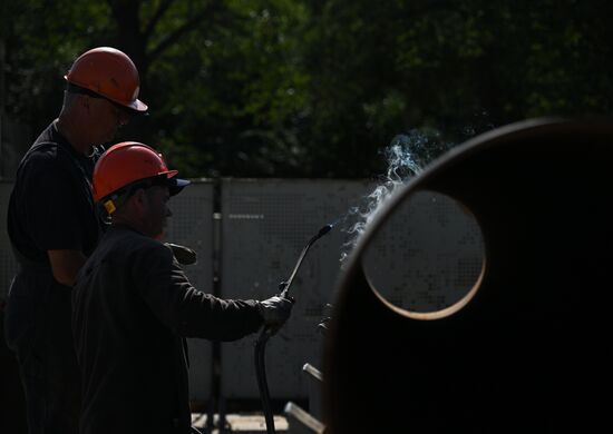 Работы по прокладке газопровода на Кропоткинском дюкере