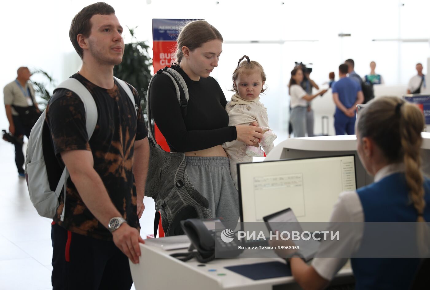 Прибытие первого рейса в аэропорт Геленджика после возобновления работы 