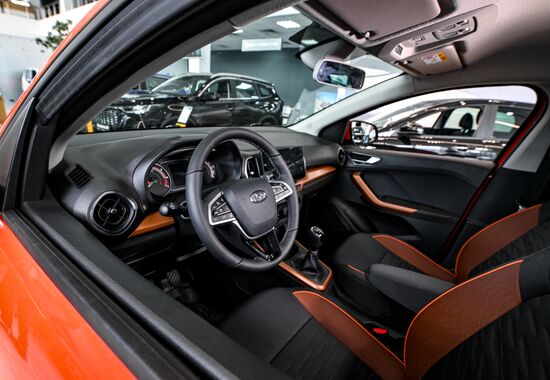 Начало продаж автомобилей Lada Iskra