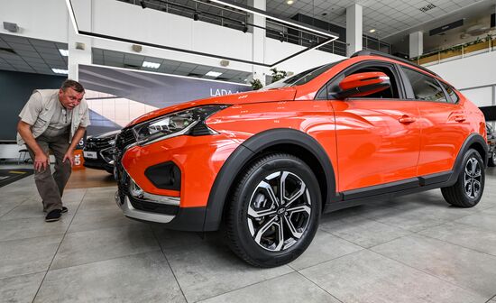 Начало продаж автомобилей Lada Iskra