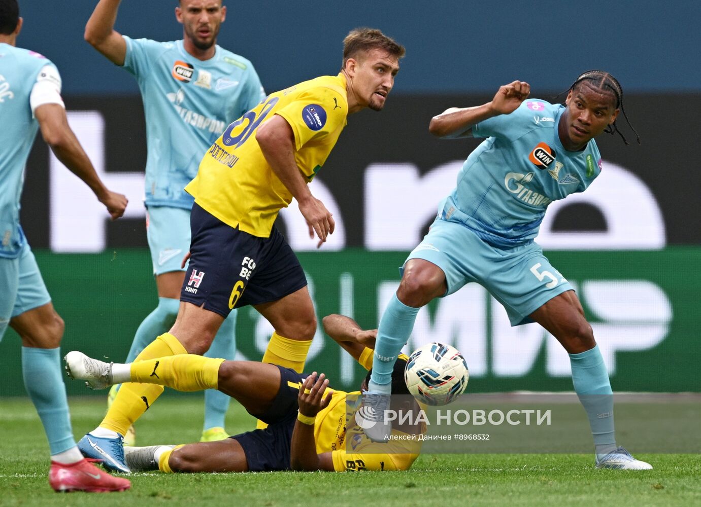 Футбол. РПЛ. "Зенит" (Санкт-Петербург) - "Ростов" (Ростов-на-Дону)