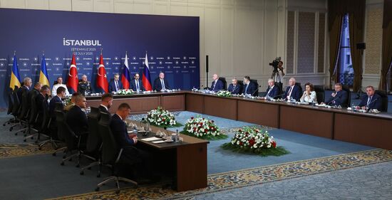 Третий раунд переговоров России и Украины