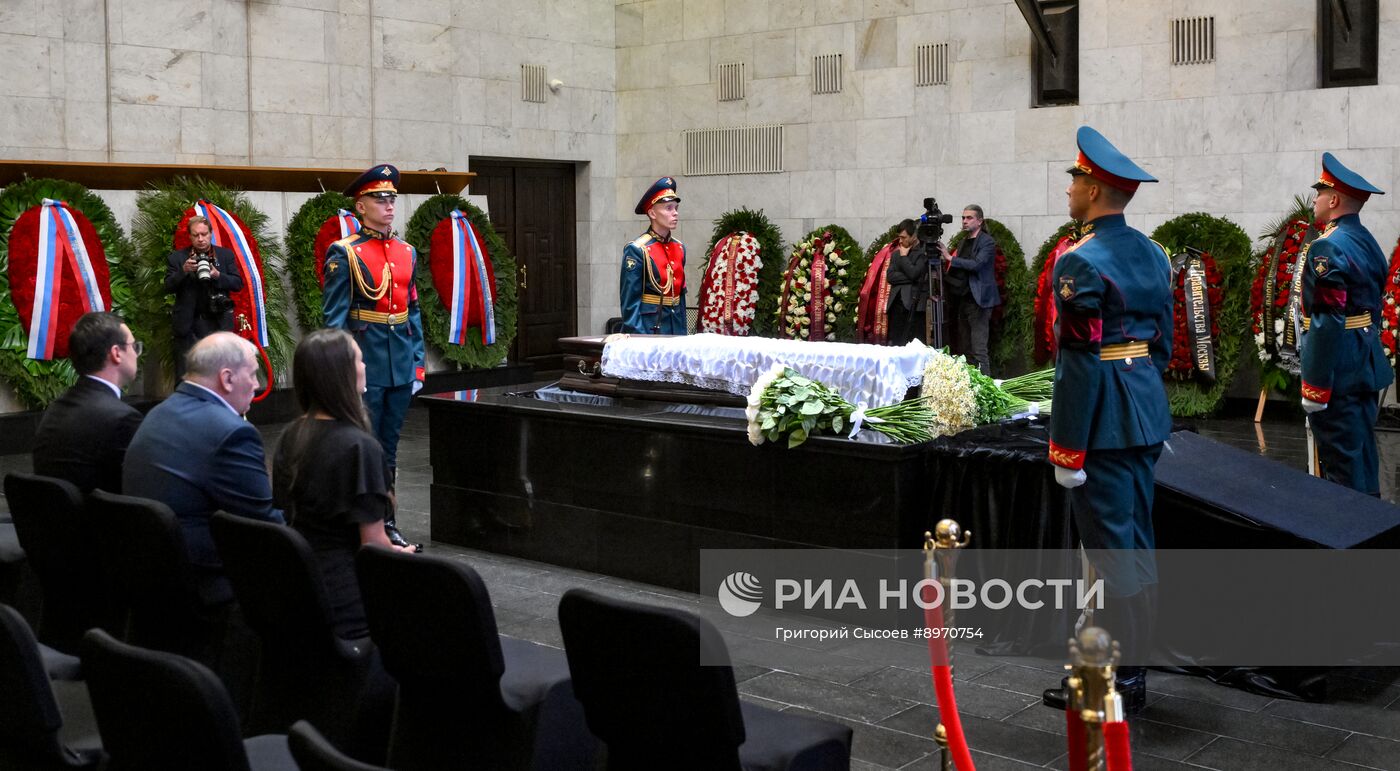 Прощание с председателем Верховного суда РФ Ириной Подносовой