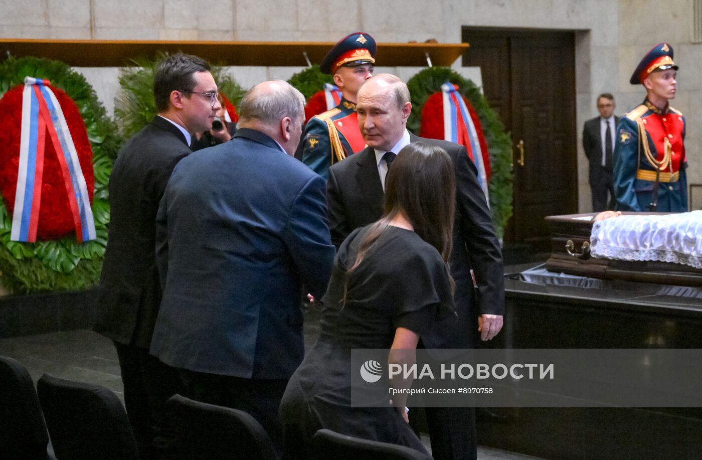 Прощание с председателем Верховного суда РФ Ириной Подносовой