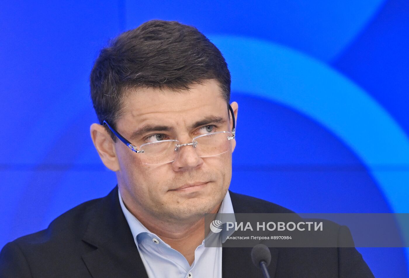 П/к председателя Комитета Госдумы РФ по информационной политике, информационным технологиям и связи С. Боярского