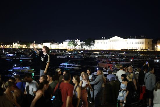 Водные прогулки по Неве в Санкт-Петербурге