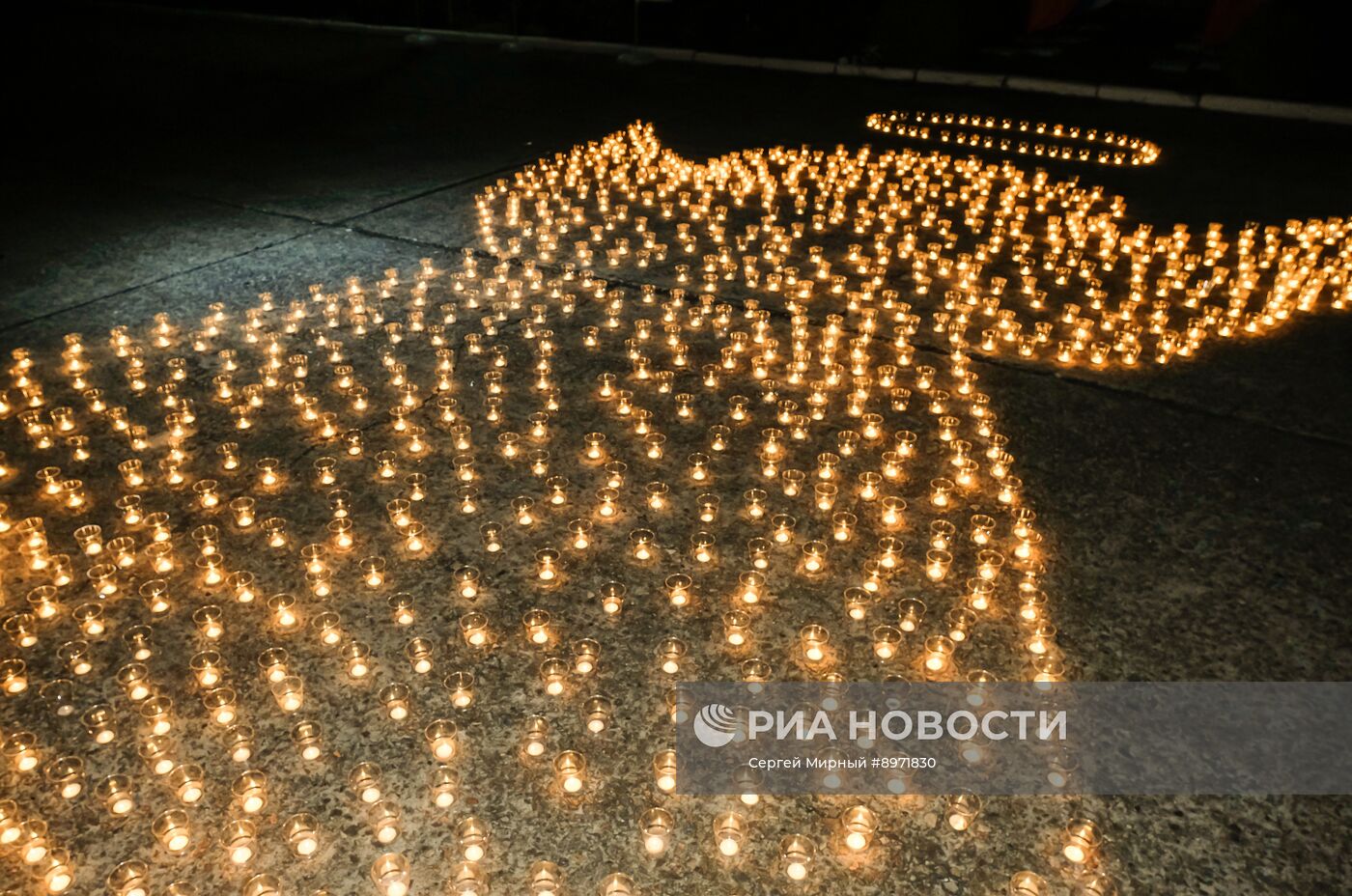 Акция в Бердянске ко Дню памяти детей - жертв войны на Донбассе