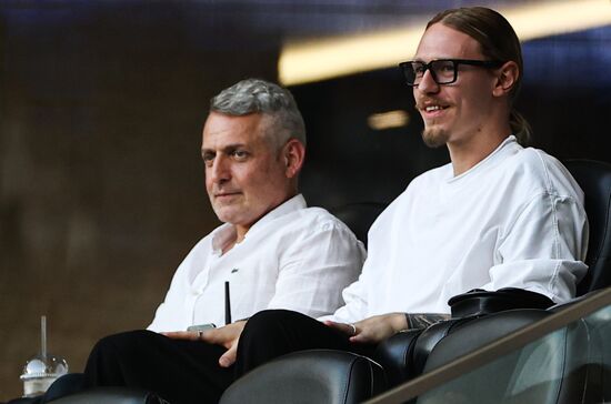 Футбол. РПЛ. "Краснодар" (Краснодар) - "Локомотив" (Москва)