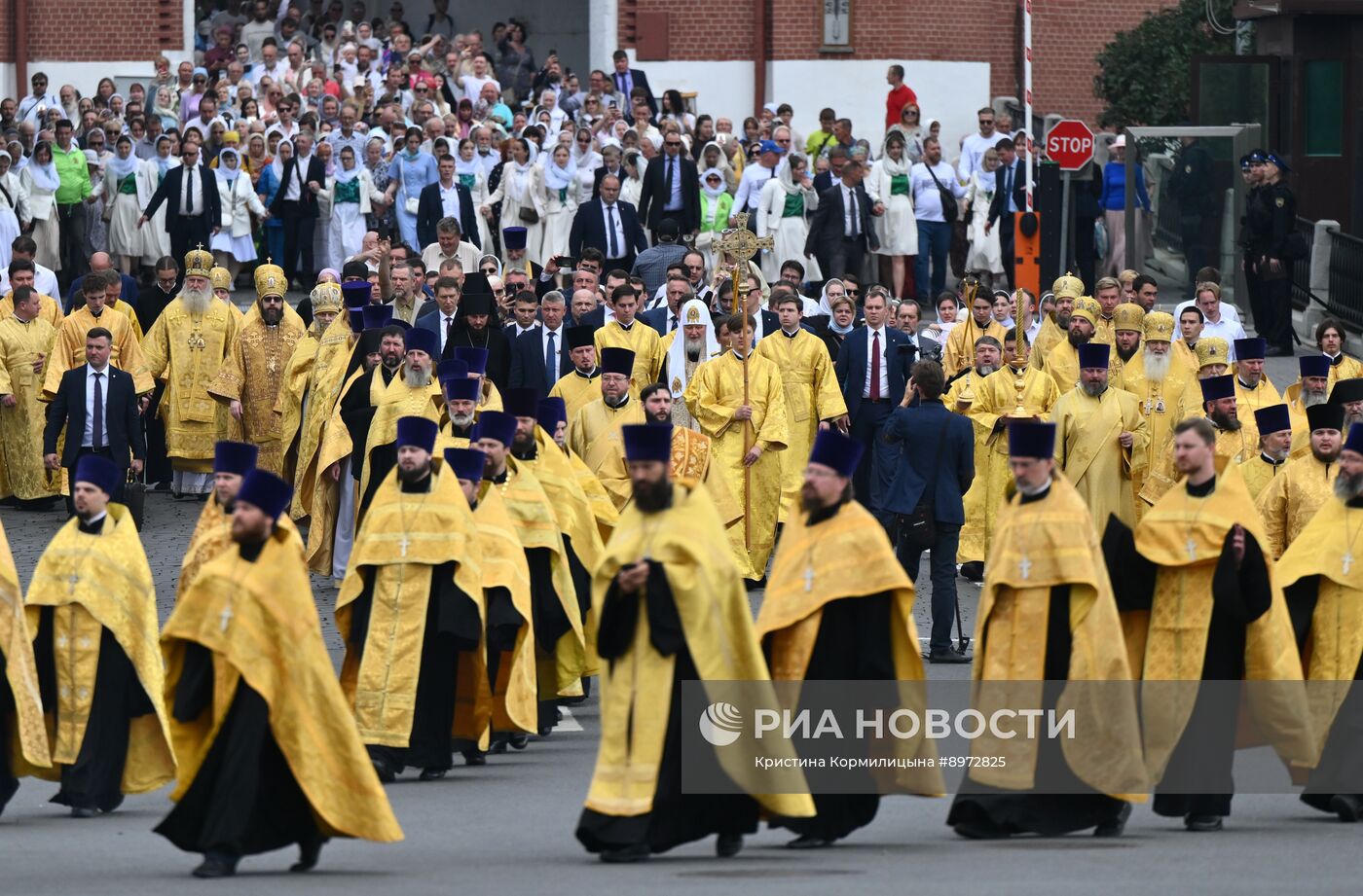 Патриаршее служение в День крещения Руси