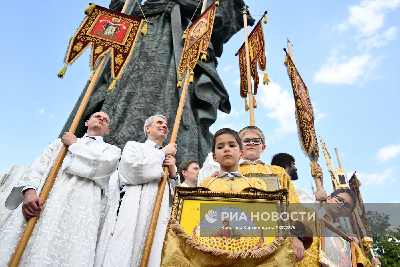 Патриаршее служение в День крещения Руси