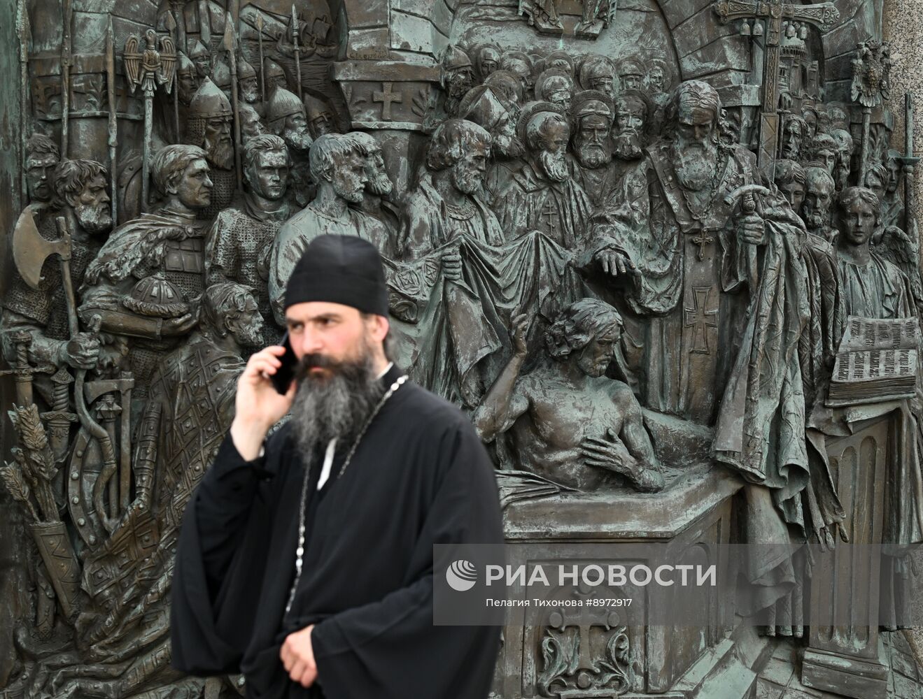 Патриаршее служение в День крещения Руси