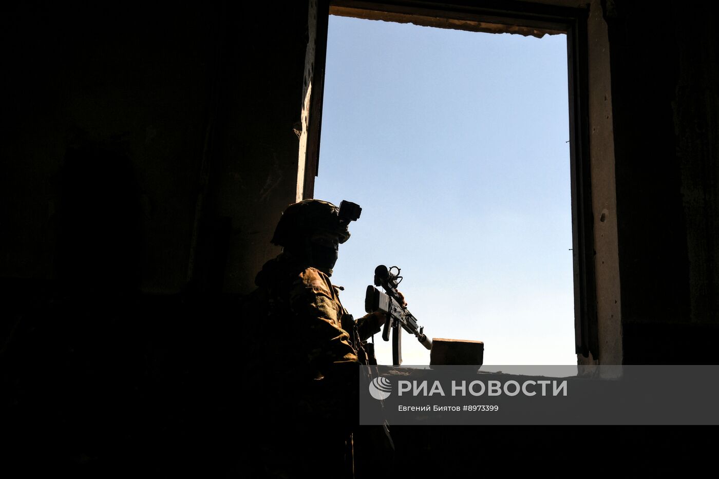 Тренировка снайперов группировки войск "Центр" в боевых условиях на Красноармейском направлении в ДНР