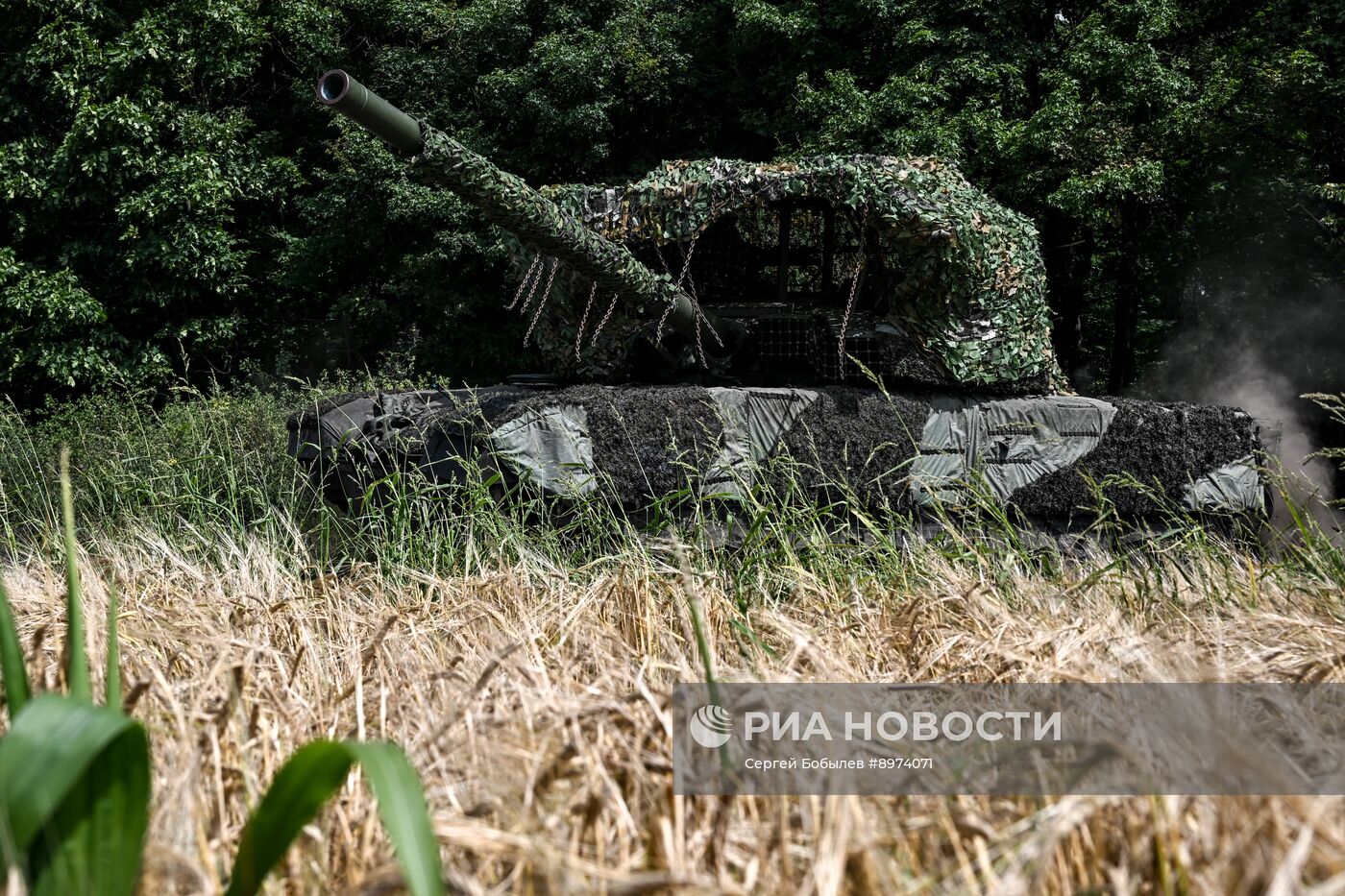 Танкисты группировки войск "Север" в Курской области