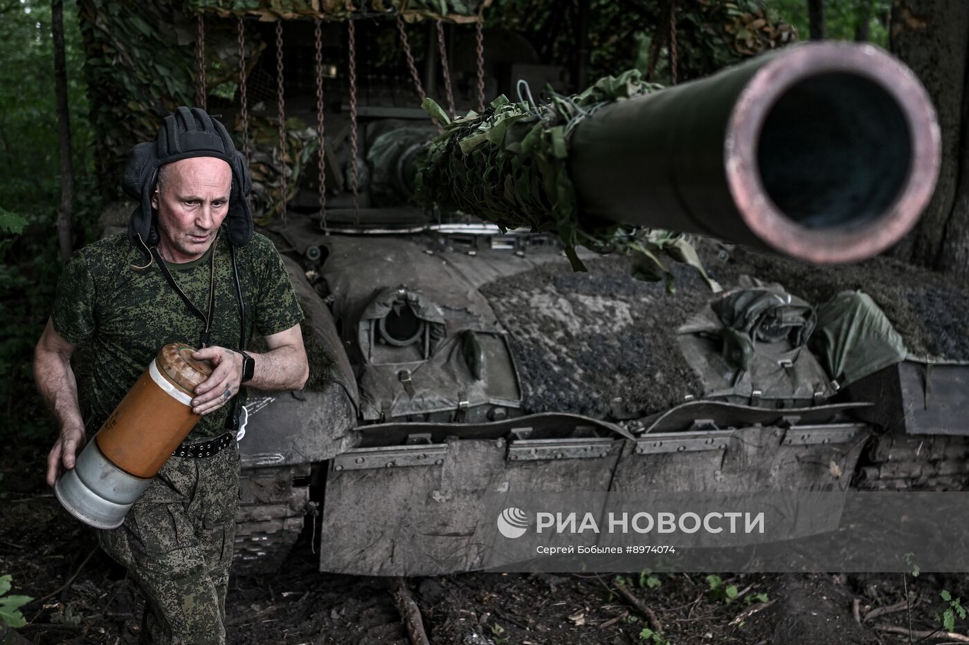 Танкисты группировки войск "Север" в Курской области