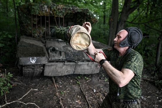 Танкисты группировки войск "Север" в Курской области