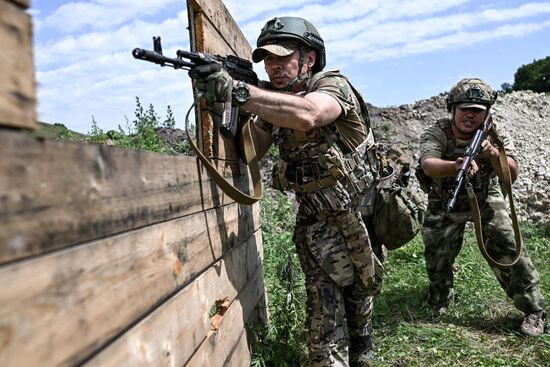 Отработка боевого слаживания морпехами группировки войск "Север" в Курской области