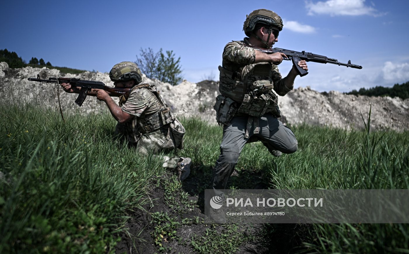 Отработка боевого слаживания морпехами группировки войск "Север" в Курской области