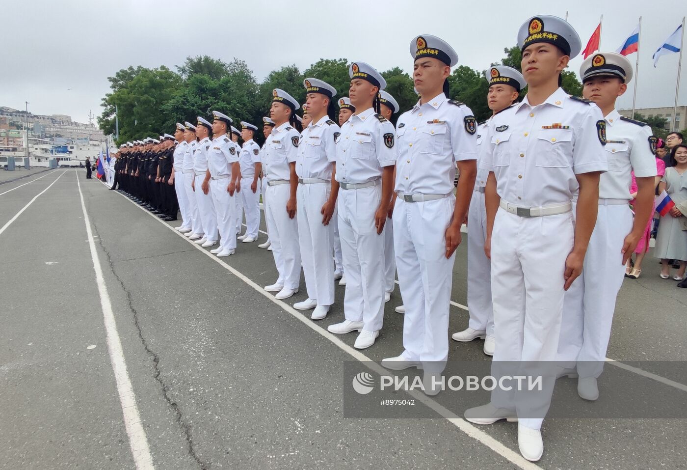 Церемония открытия совместных российско-китайских учений "Морское взаимодействие - 2025" во Владивостоке