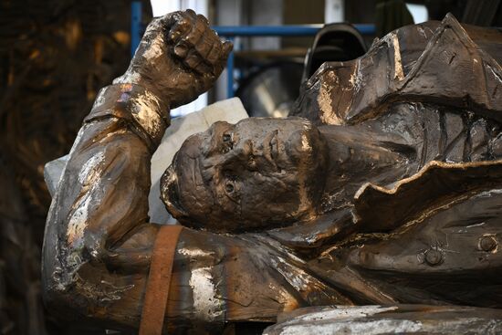 Создание памятника, посвященного 80-летию Курильской десантной операции