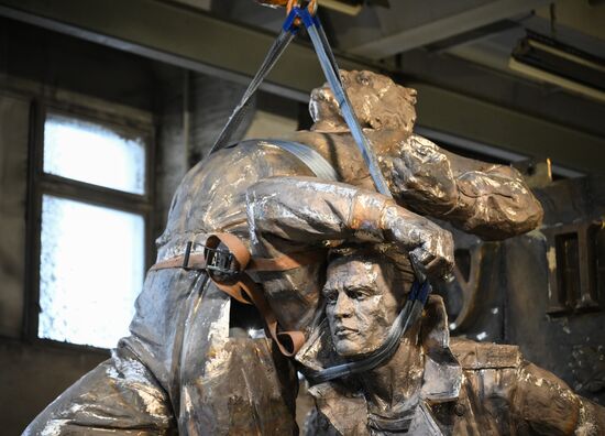 Создание памятника, посвященного 80-летию Курильской десантной операции