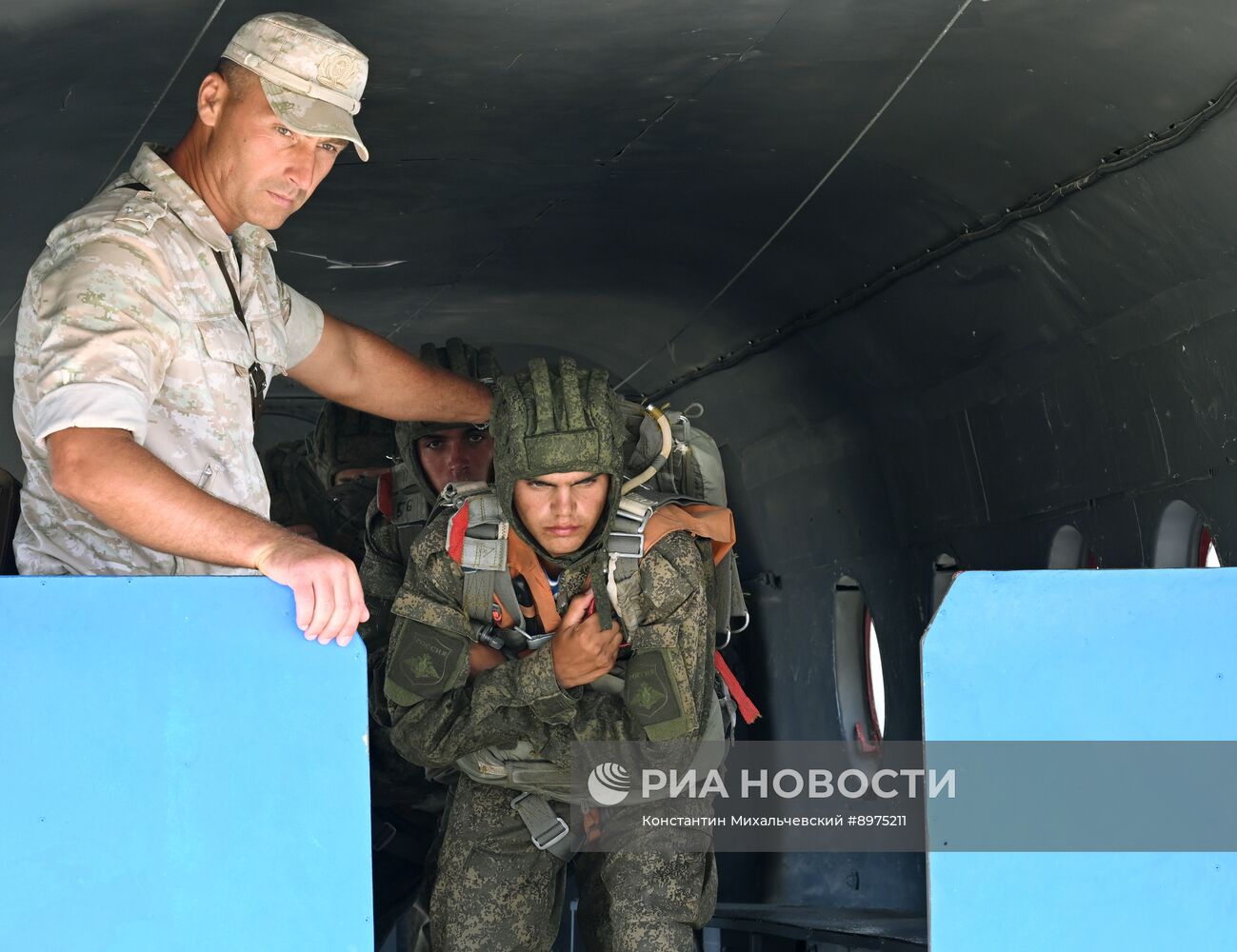 Подготовка военнослужащих десантно-штурмового полка ВДВ в Крыму