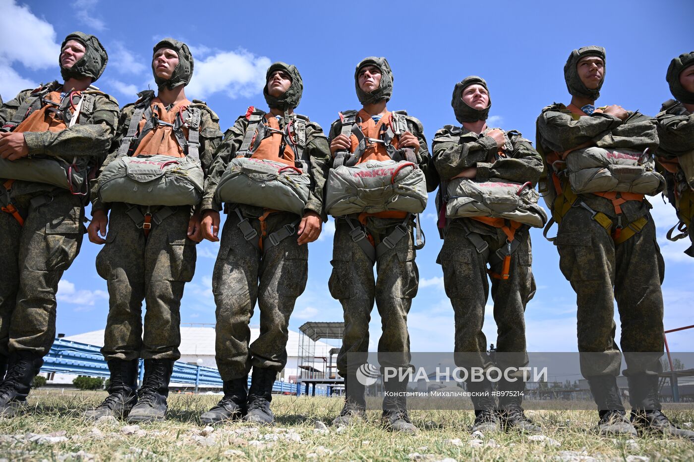 Подготовка военнослужащих десантно-штурмового полка ВДВ в Крыму