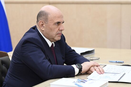 Премьер-министр Михаил Мишустин встретился с директором госкорпорации "Ростех" Сергеем Чемезовым