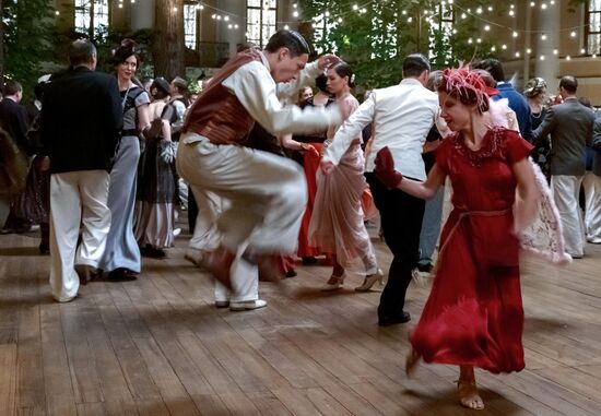 Съёмки фильма Алексея Учителя "Шум времени"