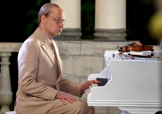 Съёмки фильма Алексея Учителя "Шум времени"