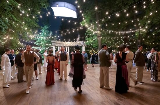 Съёмки фильма Алексея Учителя "Шум времени"