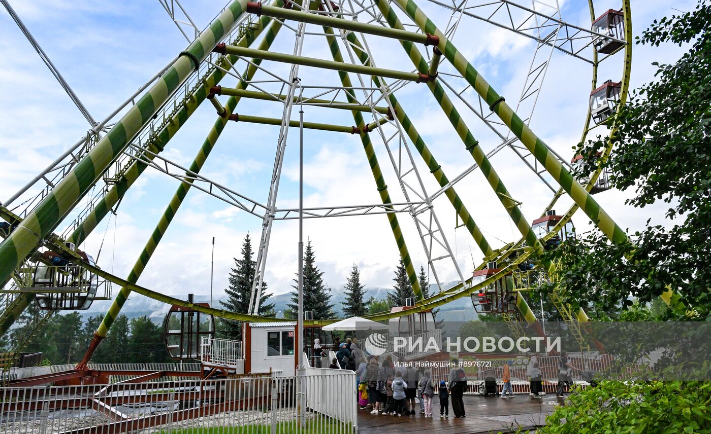 Парк флоры и фауны "Роев ручей" в Красноярске 