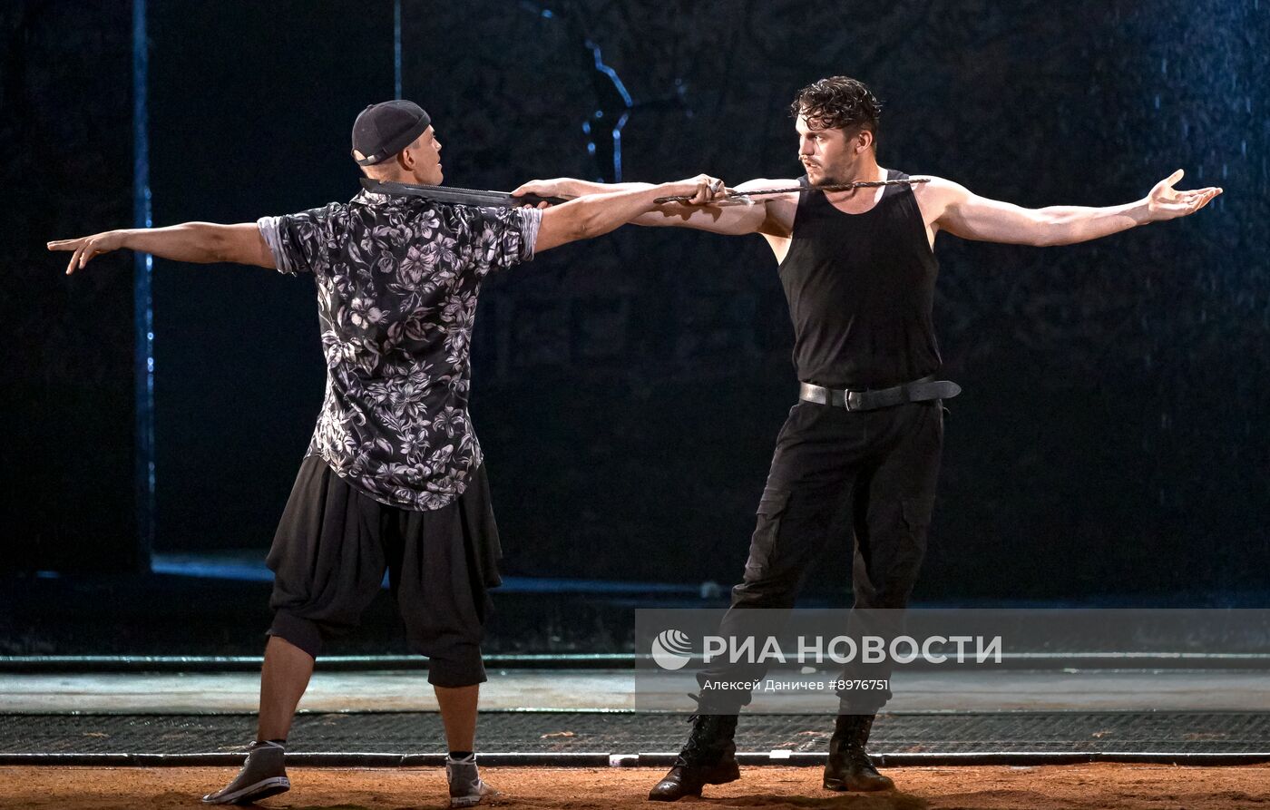 Гастроли "Сибирского МХАТа" в Санкт-Петербурге. Спектакль "Ромео и Джульетта"