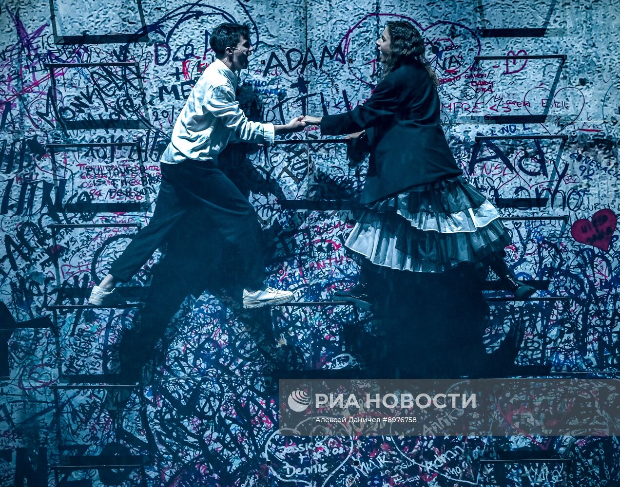 Гастроли "Сибирского МХАТа" в Санкт-Петербурге. Спектакль "Ромео и Джульетта"