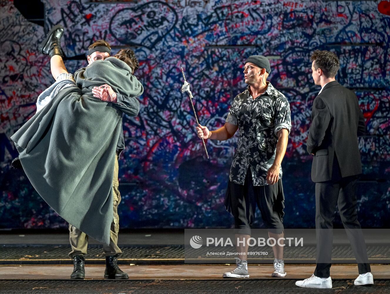 Гастроли "Сибирского МХАТа" в Санкт-Петербурге. Спектакль "Ромео и Джульетта"