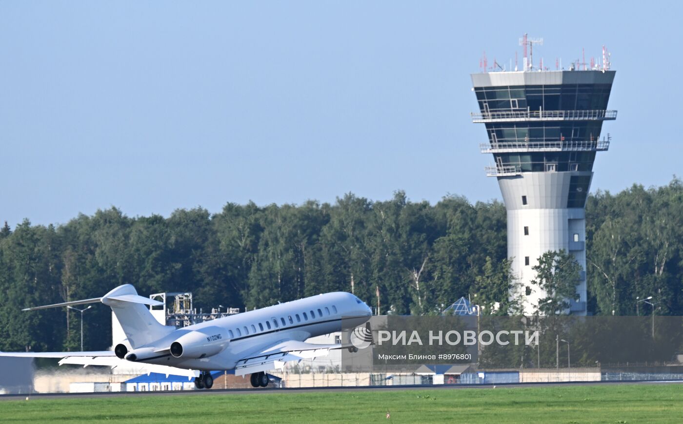 Самолет с делегацией США приземлился в аэропорту Внуково-2 