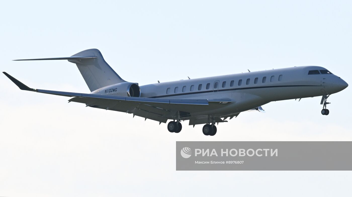 Самолет с делегацией США приземлился в аэропорту Внуково-2 