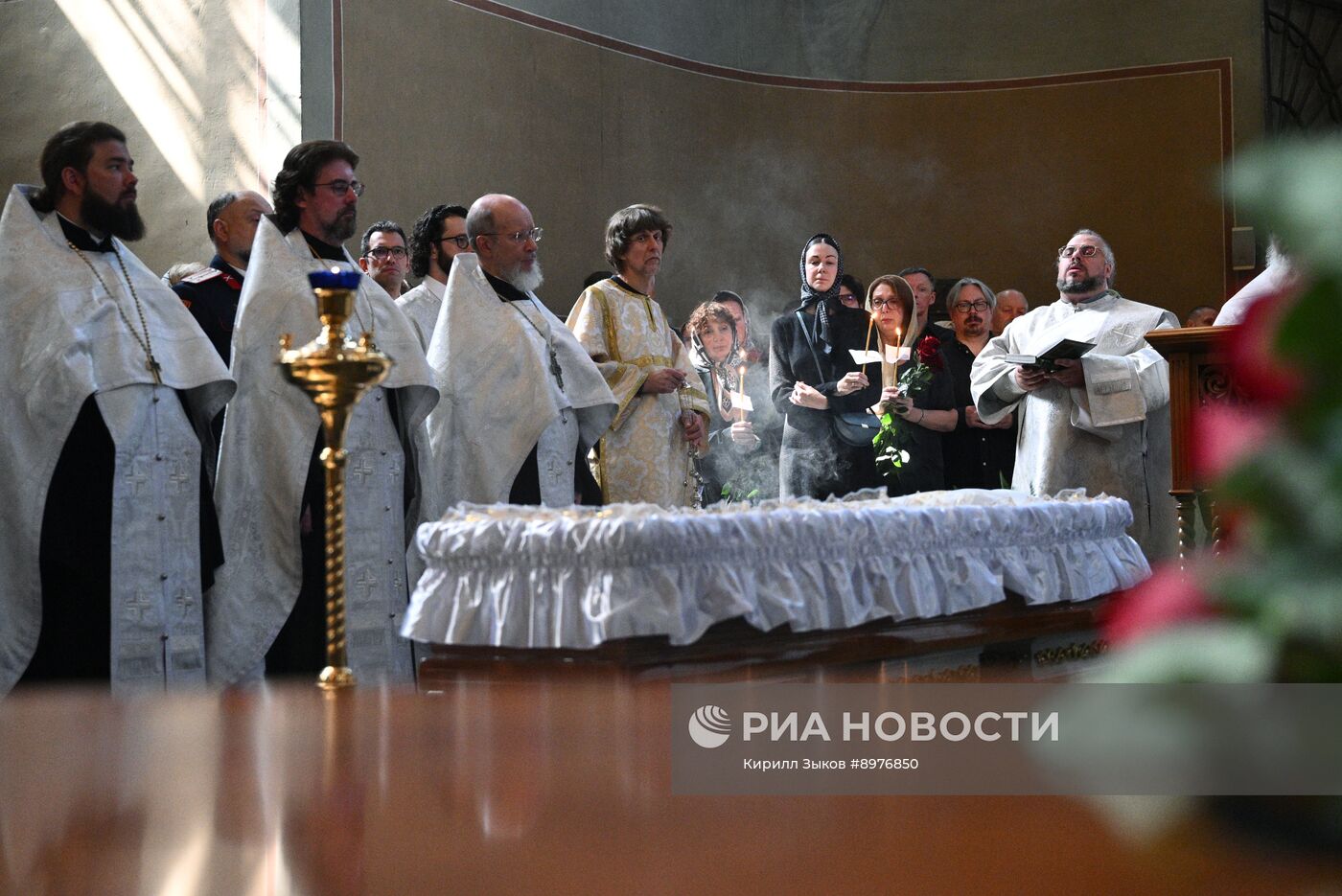 Отпевание князя Александра Трубецкого в Донском монастыре в Москве